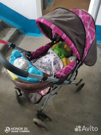 Прогулочная коляска