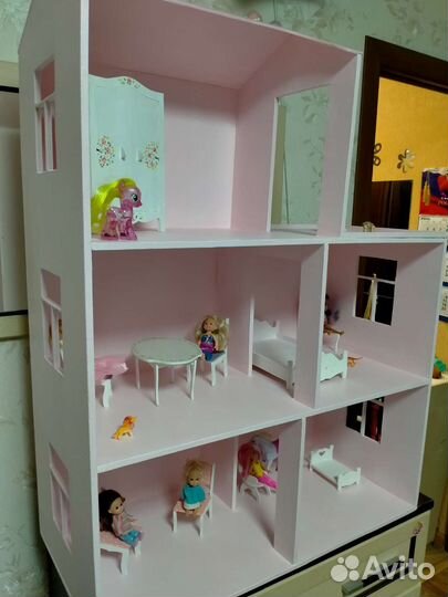 Домик кукольный с мебелью