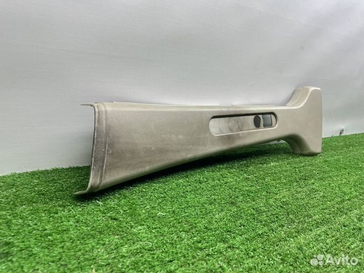 Обшивка салона Mercedes-Benza1686920322