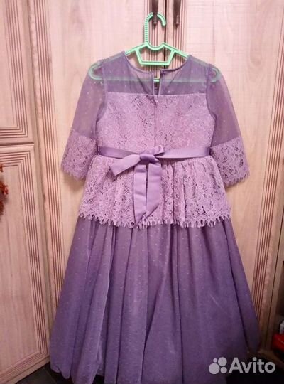 Продам красивое платье на девочку