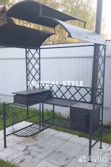 Мангал с крышей