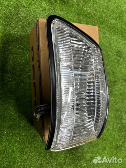 Поворотник передний левый Toyota Corolla E90