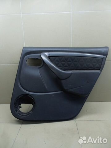 Обшивка двери задней правой Duster 2012
