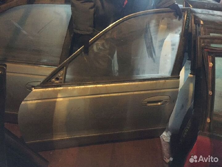 Дверь передняя левая Mitsubishi Eterna E52A серебр