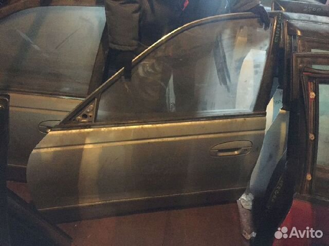 Дверь передняя левая Mitsubishi Eterna E52A серебр