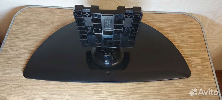 Подставка под телевизор 42LG50