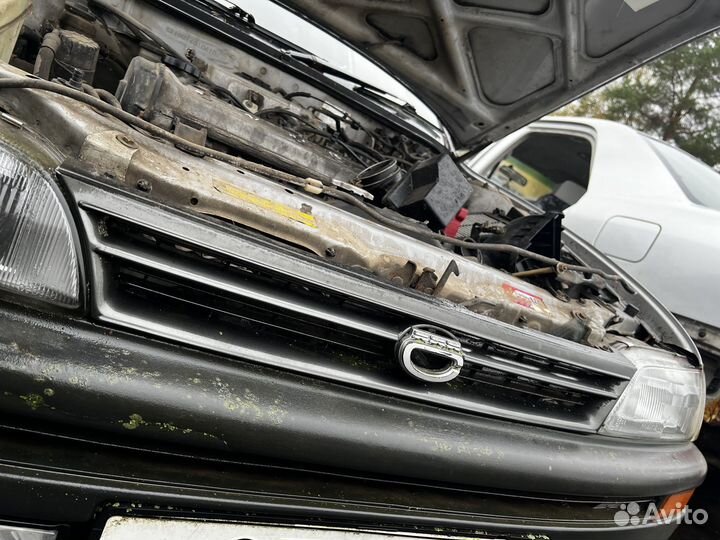 Решетка радиатора Toyota Corolla e102