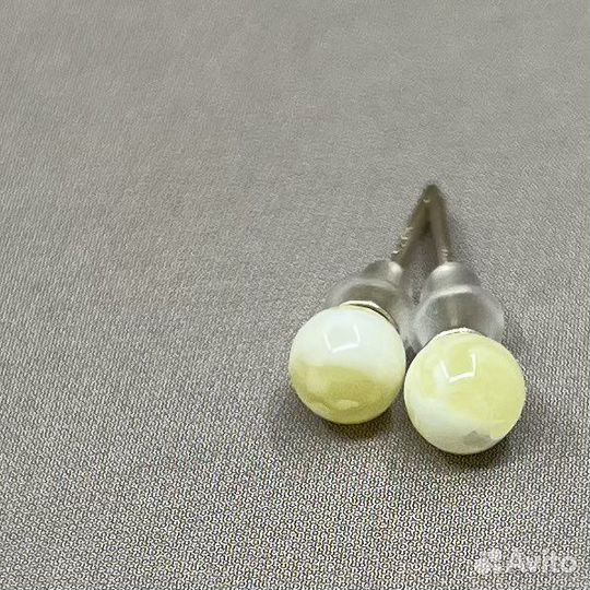 Серьги гвоздики пуссеты янтарные