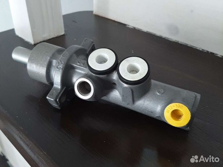 Главный тормозной цилиндр peogeot 406