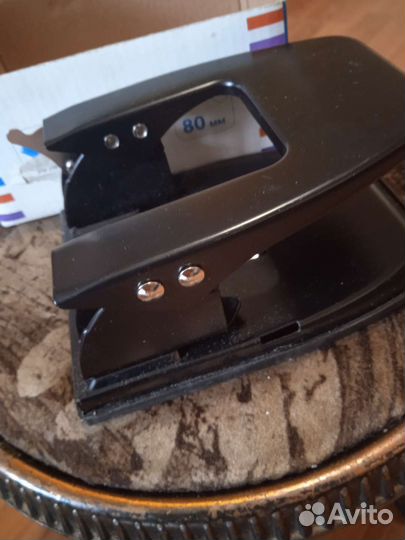 Дырокол новый