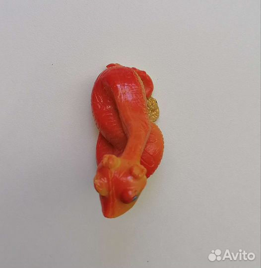 Сувенирная статуэтка в виде змейки