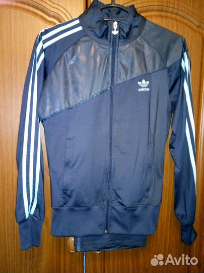 Спортивный костюм