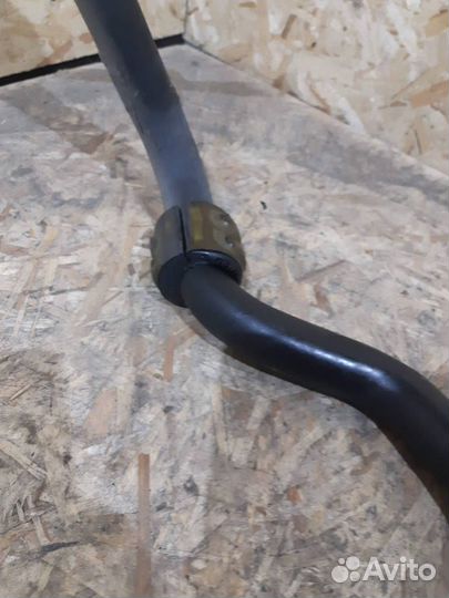 Стабилизатор поперечной устойчивости передняя Merc