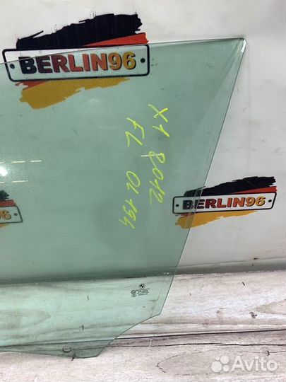 Стекло двери переднее левое Bmw X1 E84 N52B30 2012