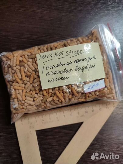Корм для аквариумных рыбок и черепах
