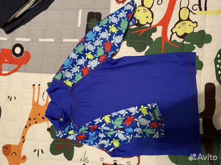 Футболка для плавания