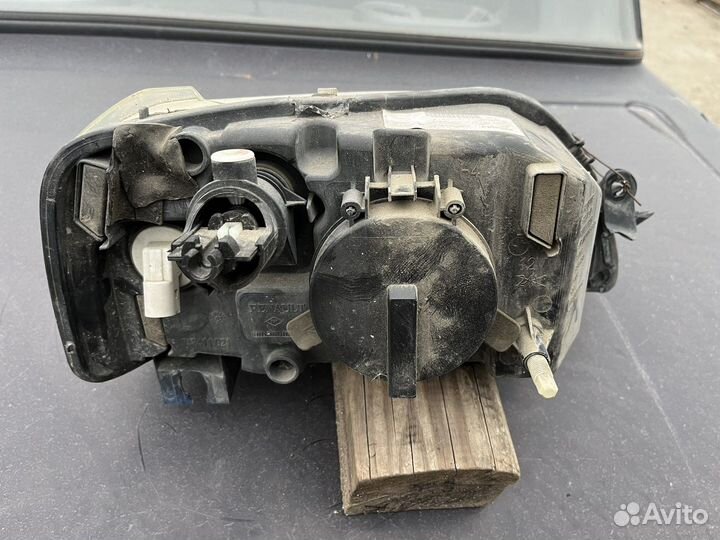 Фара рено Логан 1