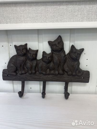 Вешалка настенная 