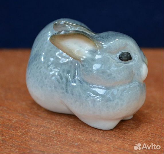 Фарфоровая статуэтка- серый кролик. лфз