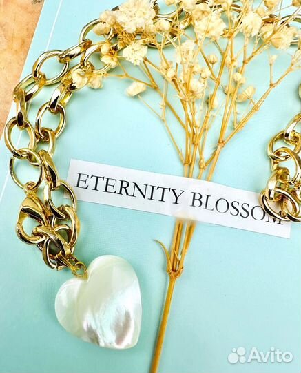 Колье с кулоном