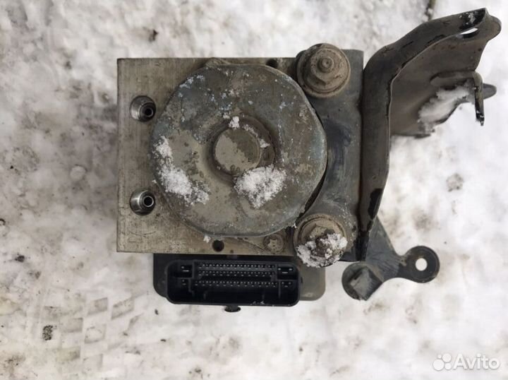 Toyota Corolla 180 блок ABS гидро блок