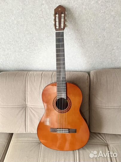 Классическая гитара yamaha c40