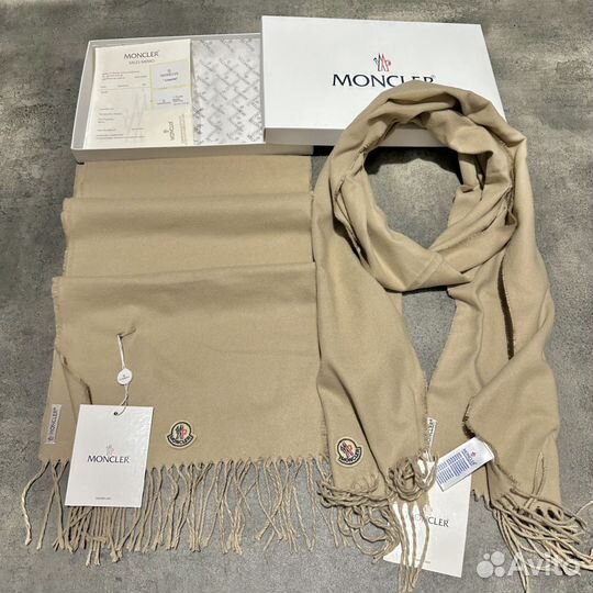 Шарф в коробке moncler