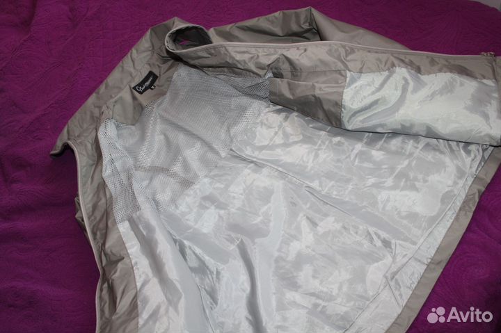 Брендовая ветровка