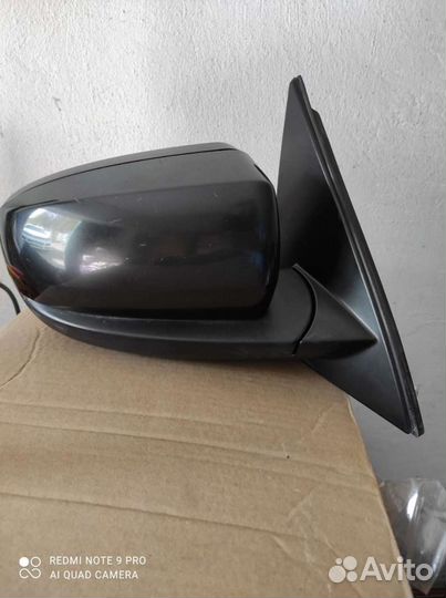 Продам правое зеркало на BMW X5 E-70
