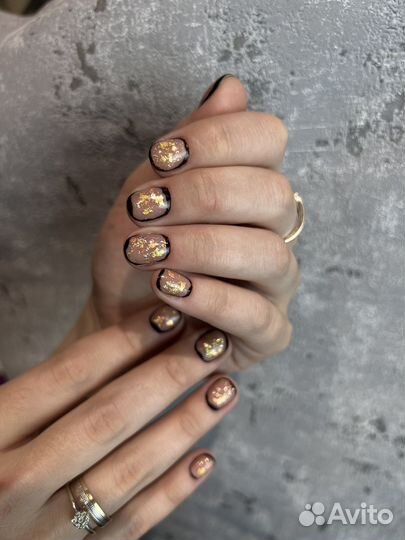 Модель на маникюр