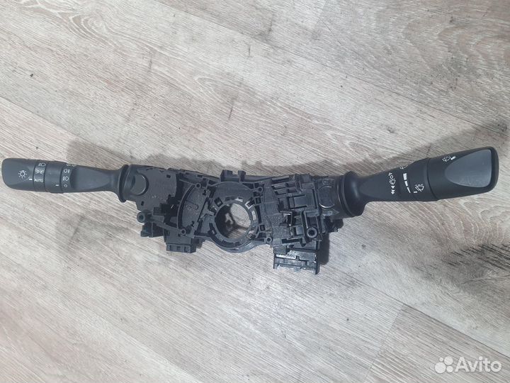 Блок подрулевых переключателей G8 toyota Hilux