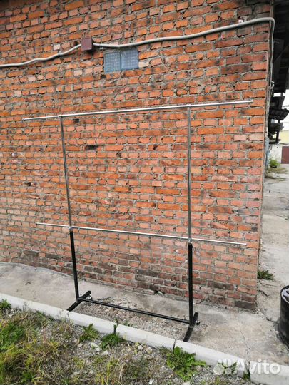 Стойка для одежды