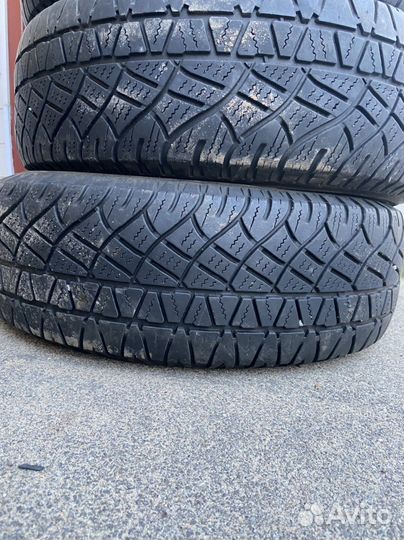 Michelin Latitude Tour HP 215/65 R16