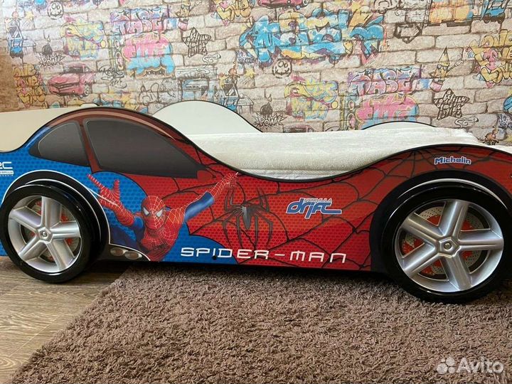 Кровать машинка детская