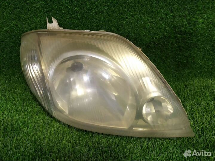 Фара правая Toyota Corolla