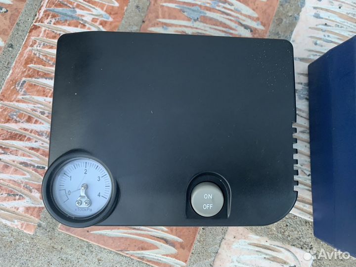 Компрессор для подкачки колёс, Япония