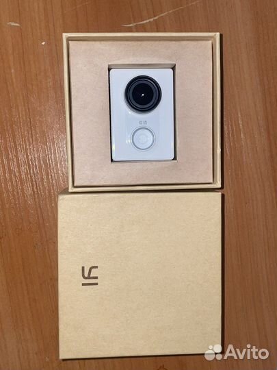 Экшн камера xiaomi yi