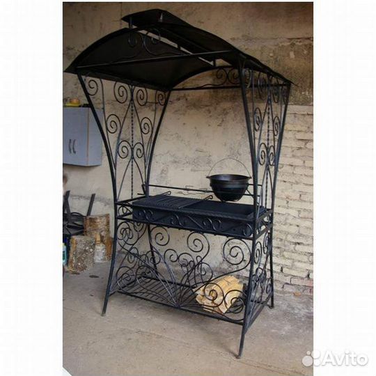 Мангал с крышей