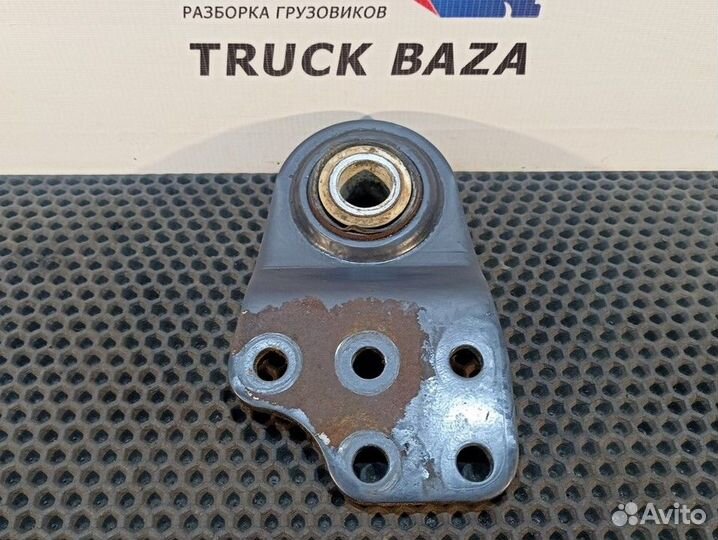 Кронштейн стойки заднего стабилизатора