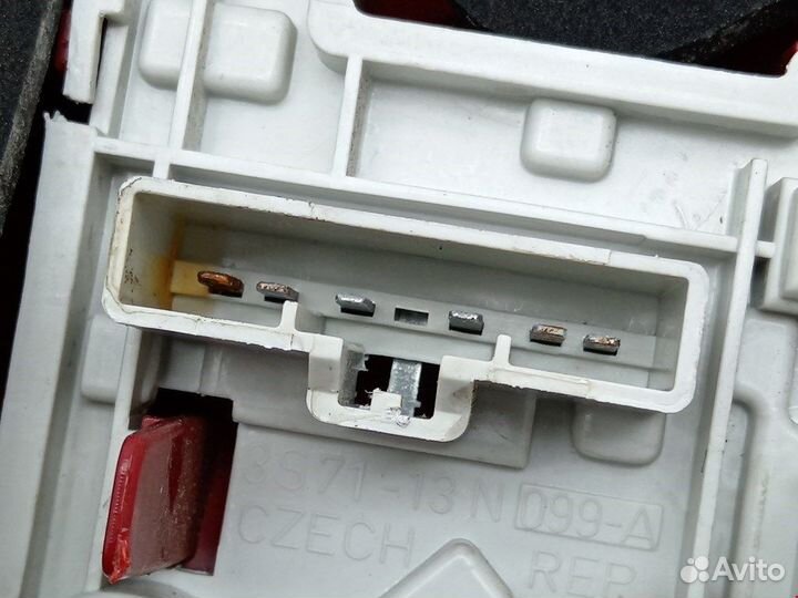 Фонарь задний левый габаритный для Ford Mondeo 3