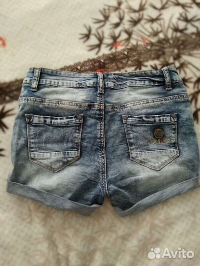 Джинсовые шорты