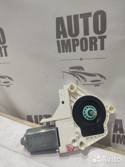 Моторчик стеклоподъемника передний левый Audi A6