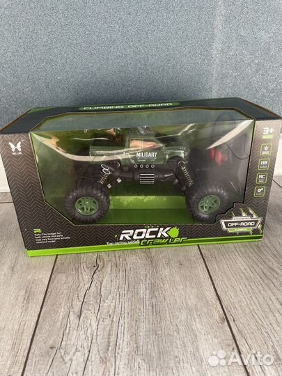 Радиоуправляемая машина Rock Crawler