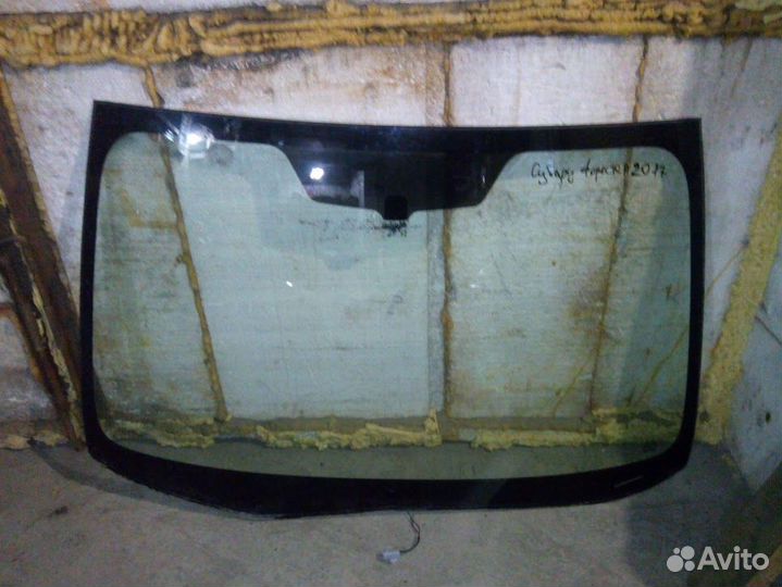 Стекло лобовое Subaru Forester