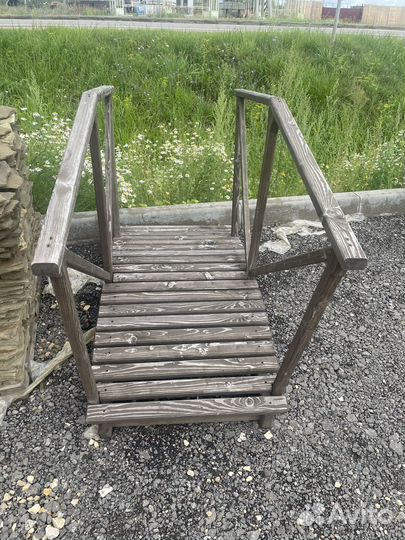 Мостик деревянный