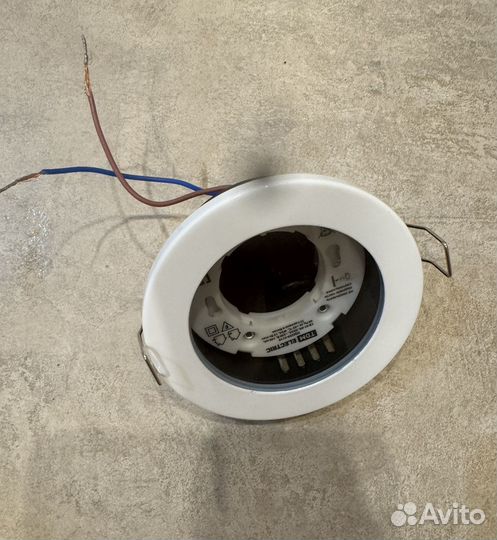 Светильник точечный встраиваемый влагозащищенный