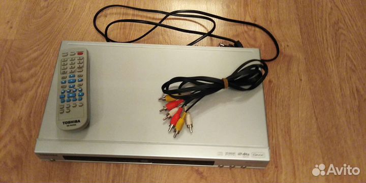Toshiba. Проигрыватель дисков DVD video SD-580SR