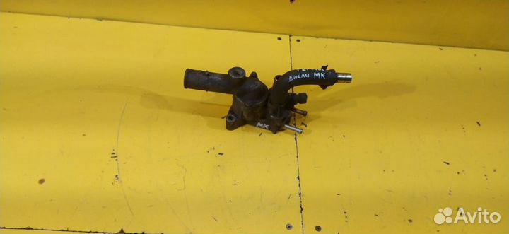 Корпус термостата Geely MK 2008–2015