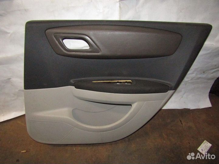 Обшивка двери задней правой C4 2005-2011