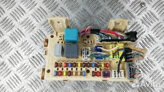 Блок предохранителей toyota corolla verso 2 (ODN10